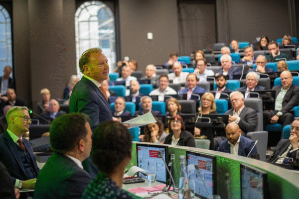 DEbate IMage approved 2 DEbate IMage approved 2